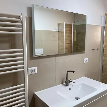 Sea View Apartment *